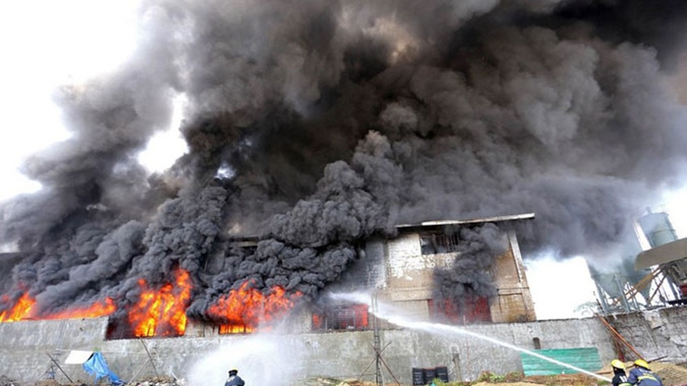 Cách tránh ngộ độc khí trong đám cháy