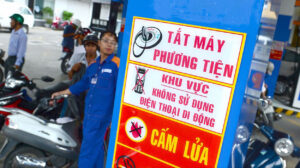 điện thoại gây cháy nổ ở trạm xăng