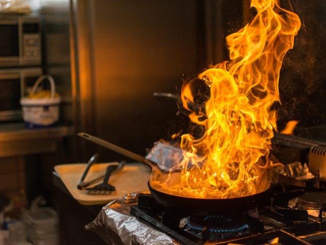 cháy, nổ bếp nướng/lò nướng